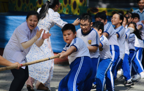 Giáo sư, tiến sĩ Huỳnh Văn Sơn: Để hạnh phúc, thầy cô phải tìm thấy niềm vui trong công việc