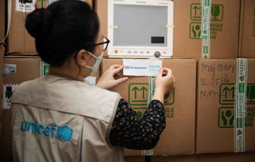 Anh hỗ trợ thiết bị y tế trị giá 500.000 bảng Anh cho Việt Nam