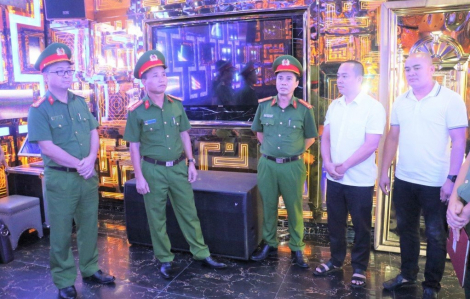 Hàng loạt cơ sở karaoke ở Nghệ An phải tạm dừng hoạt động