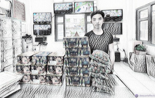 Bắt thanh niên mua hơn 30kg pháo nổ từ biên giới mang về TPHCM bán