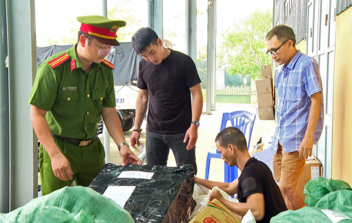 Miền Trung: Hàng lậu, hàng giả lén lút vào chợ