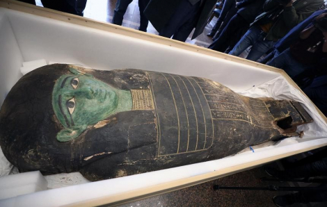 Ai Cập thu hồi nắp quan tài có niên đại 2.700 năm từ Mỹ