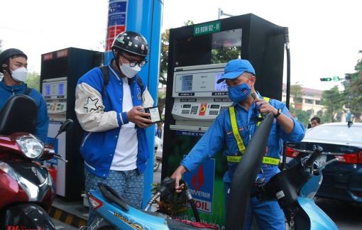 Giá xăng tăng thêm 350 đồng/lít