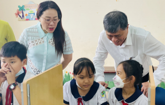 TPHCM xây dựng chế độ thu hút giáo viên tiếng Anh, tin học