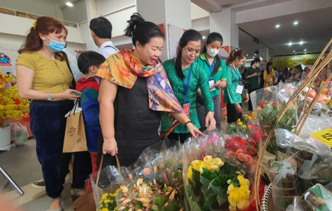 Gần 100 doanh nghiệp tham gia ngày hội giao thương "Chợ Tết Việt"