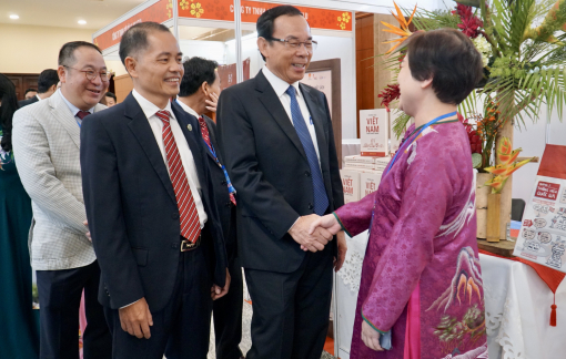 Lãnh đạo TPHCM họp mặt kiều bào mừng xuân 2023