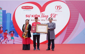 Dai-ichi Life Việt Nam vinh dự nhận chứng nhận kỷ lục Việt Nam tại sự kiện tổng kết giải “Dai-ichi Life - Cung đường yêu thương 2022”