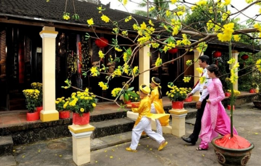 Bà dì bên chồng và thói quen xông đất gia đình vào ngày mùng Một Tết