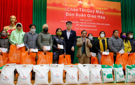Quỹ từ thiện Kim Oanh trao 8.000 phần quà tết và tặng 10 căn nhà tình thương