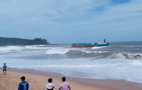 Quảng Ngãi: Nguy cơ 8.000 lít dầu tràn ra biển