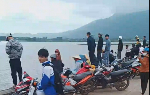 Người đàn ông tử vong do bị lật thuyền trong lúc đánh lưới trên hồ