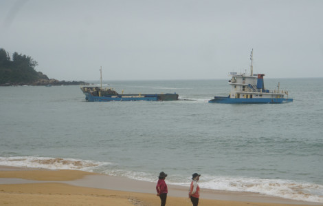 Vụ 8.000 lít dầu có nguy cơ tràn ra biển Quảng Ngãi: Chưa thể triển khai phương án hút dầu