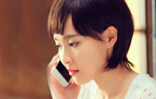 Người tình cũ thường xuyên gọi điện, nhắn tin cho chồng tôi