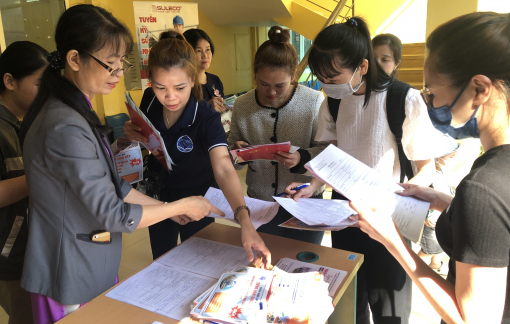 Người lao động Huế vui mừng vì có 4.000 việc làm đầu xuân tại quê hương