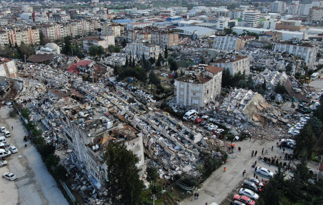 Động đất ở Thổ Nhĩ Kỳ và Syria: Hơn 7.700 người thiệt mạng, trẻ sơ sinh được giải cứu