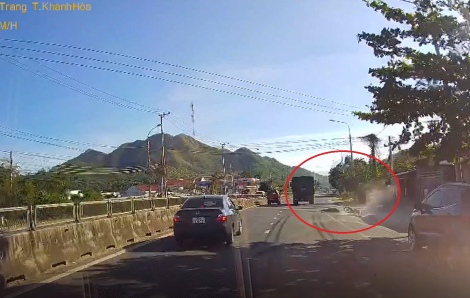 Xác minh xe biển số đỏ không dừng lại sau khi gây tai nạn giao thông ở Nha Trang