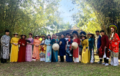 Giáo sư Michiko Yoshii đưa sinh viên Nhật Bản đến thăm Việt Nam