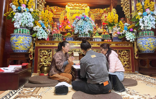Loạn trục vong, bói toán từ đời tới mạng xã hội