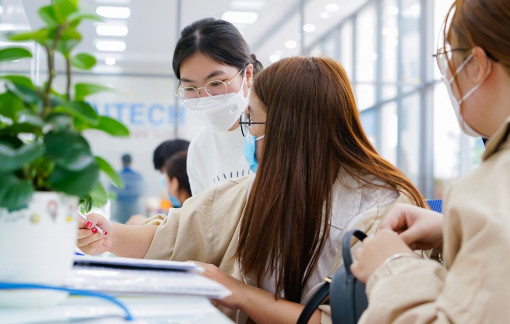 Nhiều trường đại học cấp học bổng “khủng” cho sinh viên