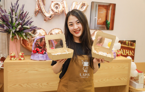 Giới trẻ Hà Thành hào hứng tự tay làm socola tặng người thương mùa Valentine