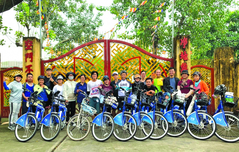 Một ngày khám phá Sài Gòn bằng xe đạp