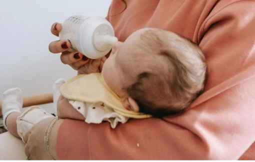 Hầu hết sữa công thức dành cho trẻ em đều được quảng cáo quá mức