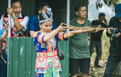 Nam thanh, nữ tú vùng cao Nghệ An trổ tài ném còn, bắn nỏ