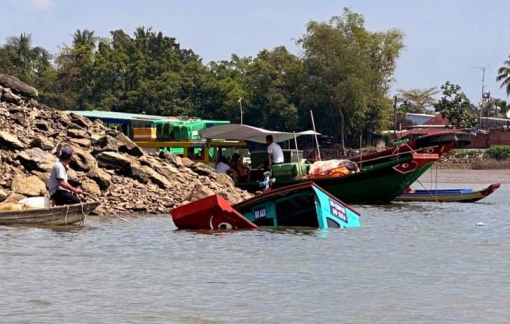 Khởi tố vụ án lật thuyền chở khách trên sông Đồng Nai