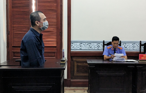 Cựu thiếu tá lãnh 1 năm tù vì làm giả quyết định khởi tố vụ án