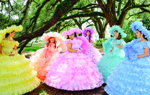 Những chiếc váy phồng đã bớt… nguy hiểm