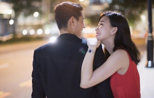 Vì sao năm nào chồng cũng dẫn vợ đi họp lớp, nhưng năm nay lại muốn vợ ở nhà?
