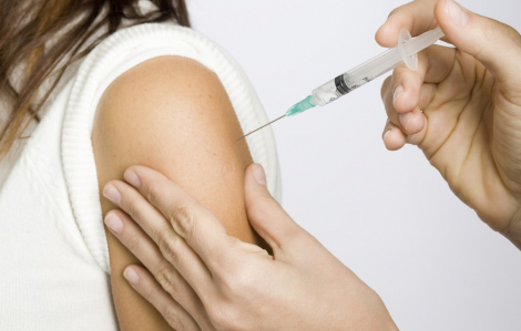 Có nên tiêm “trộn” vắc xin ngừa ung thư cổ tử cung?