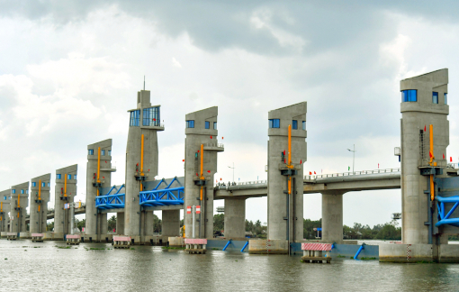 Khắp nơi căng mình ứng phó nạn xâm nhập mặn