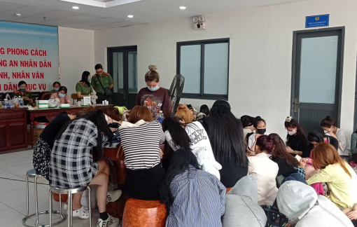 Đột kích nhà hàng, karaoke “Hàn Quốc”, nhiều “dân chơi” dương tính ma túy