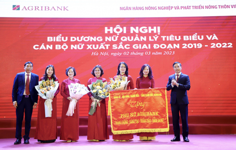 21 ngàn nữ cán bộ: Những bông hoa khoe sắc của Agribank