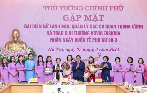 "Phụ nữ là nguồn lực, động lực phát triển gia đình và sự phát triển chung của xã hội"