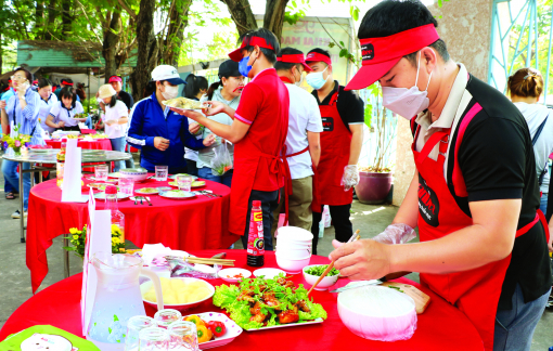 Những quý ông nhiệt tình với phong trào phụ nữ