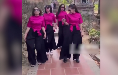 4 cô gái uốn éo, nhảy nhót tại chùa Bổ Đà linh thiêng