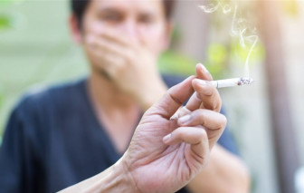 Hút thuốc nơi công cộng có nghĩ đến mọi người xung quanh?