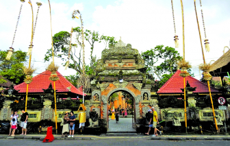 Đi xe ôm ở Bali và câu chuyện trái sầu riêng