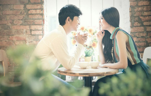 Chồng nhắn tin khen người yêu cũ là một cô gái tuyệt vời