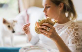 5 cách ăn bánh mì giúp giảm cân