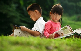Học sinh ham đọc sách, không thể “tự rèn mà nên”