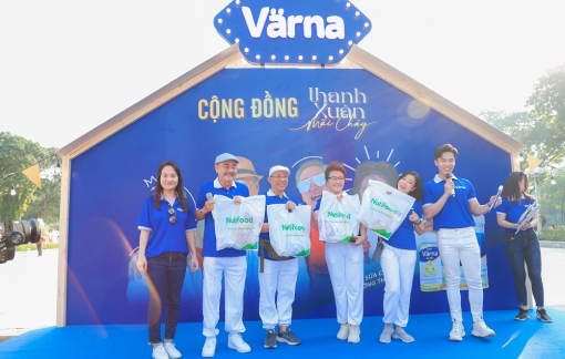 Värna tổ chức “Chuyến dã ngoại thanh xuân” cho người trung, cao tuổi