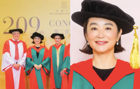 Lâm Thanh Hà nhớ về mẹ khi nhận bằng tiến sĩ danh dự ở tuổi 69