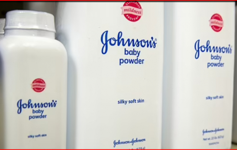 Johnson & Johnson đồng ý trả gần 9 tỷ USD để giải quyết vụ kiện phấn rôm trẻ em gây ung thư