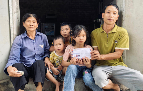 Gia đình 3 trẻ bị thương trong vụ nổ ở Nghệ An san sẻ tiền hỗ trợ cho những người gặp nạn