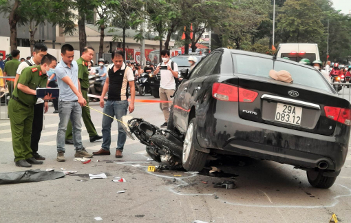 Tạm giữ hình sự tài xế điều khiển ô tô gây tai nạn liên hoàn