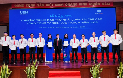 EVNHCMC ký kết thỏa thuận hợp tác các chương trình đào tạo trong năm 2023 với UEH