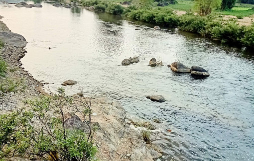 2 em nhỏ đuối nước thương tâm